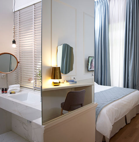 DOUBLE ROOM
